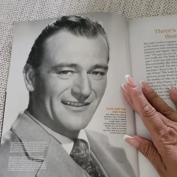 John Wayne Collector's Edition Magazine - Picture 4 of 7